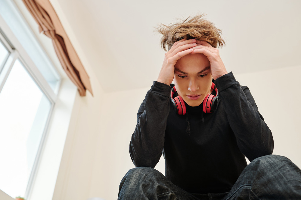 teenager struggling with ketamine's effects on the teenage brain and body, teen struggling with substance abuse, drug rehab south florida