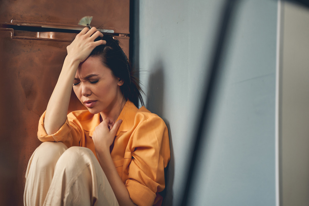 managing summer depression, seasonal affective disorder during the summer, mental health support for summer depression